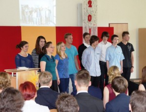 Lied vom alten Schulhof und der ersten Liebe