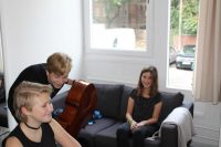 ganz entspannt vorm Auftritt