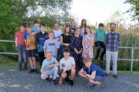 Klassenfoto Klasse 7b und Dr Cyprian