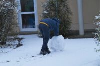 wollte eigenlich nur ein Bonbonpapier aufheben...