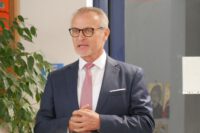kleine Begrüßungsrede mit einem Blick auf die Anfänge
