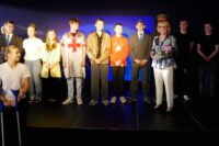 Regisseurin und Ensemble