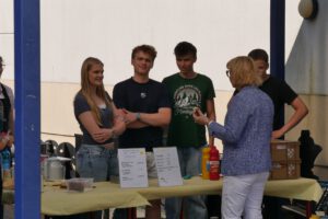 Glück gehabt, die Bratwurst schmeckt