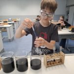 ph-Wertbestimmung von Tümpelwasser, lecker