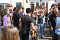 sehr klein, aber die größten Fans