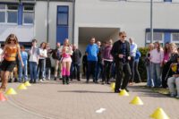 genau, schön vormachen